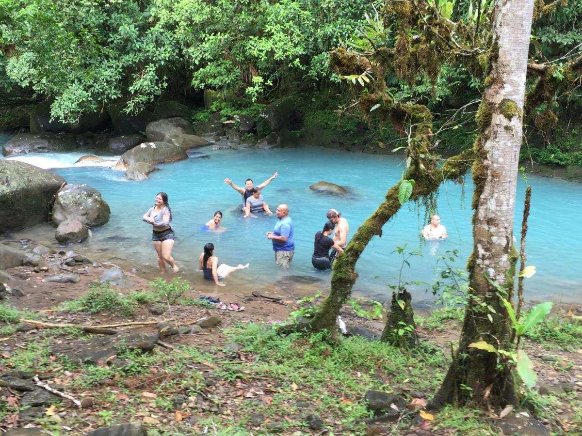 Cabinas Piuri Rio Celeste Exterior photo