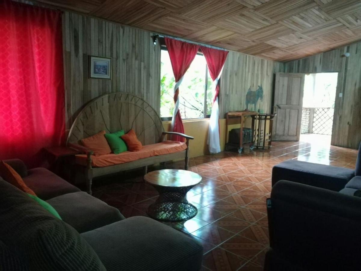 Cabinas Piuri Rio Celeste Exterior photo