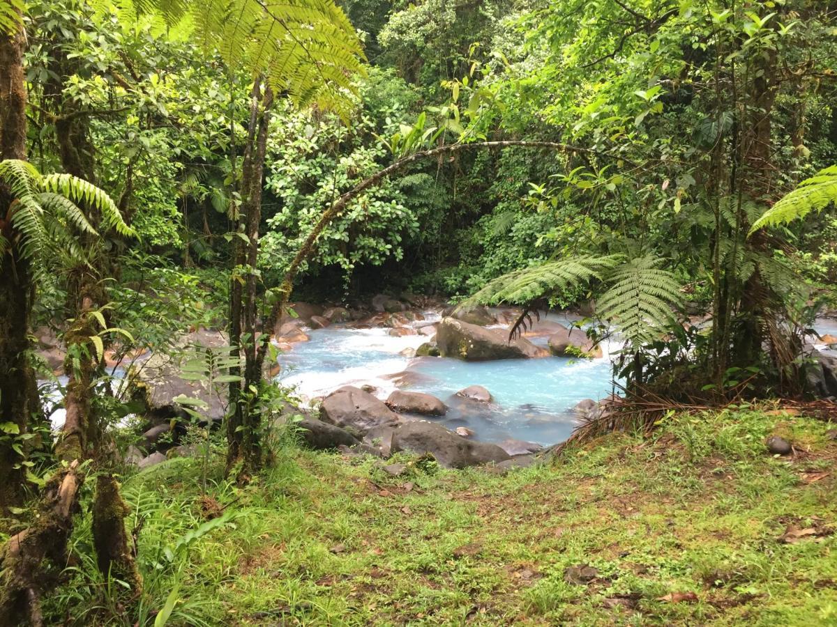 Cabinas Piuri Rio Celeste Exterior photo