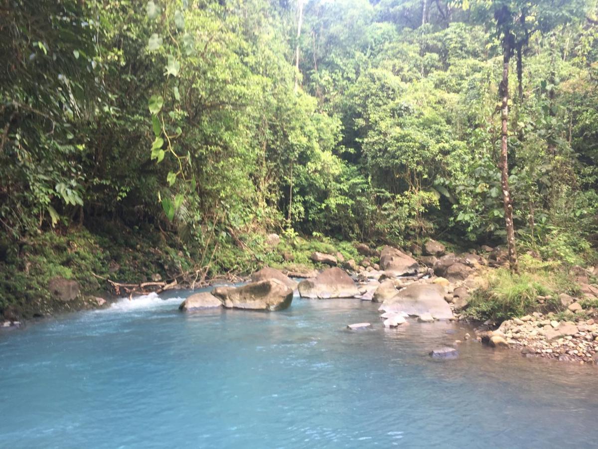 Cabinas Piuri Rio Celeste Exterior photo