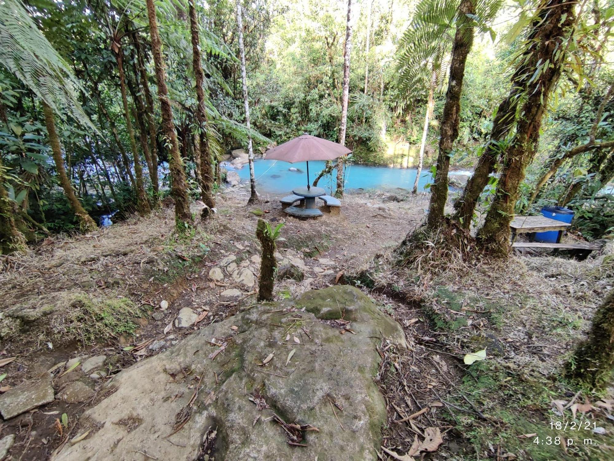 Cabinas Piuri Rio Celeste Exterior photo